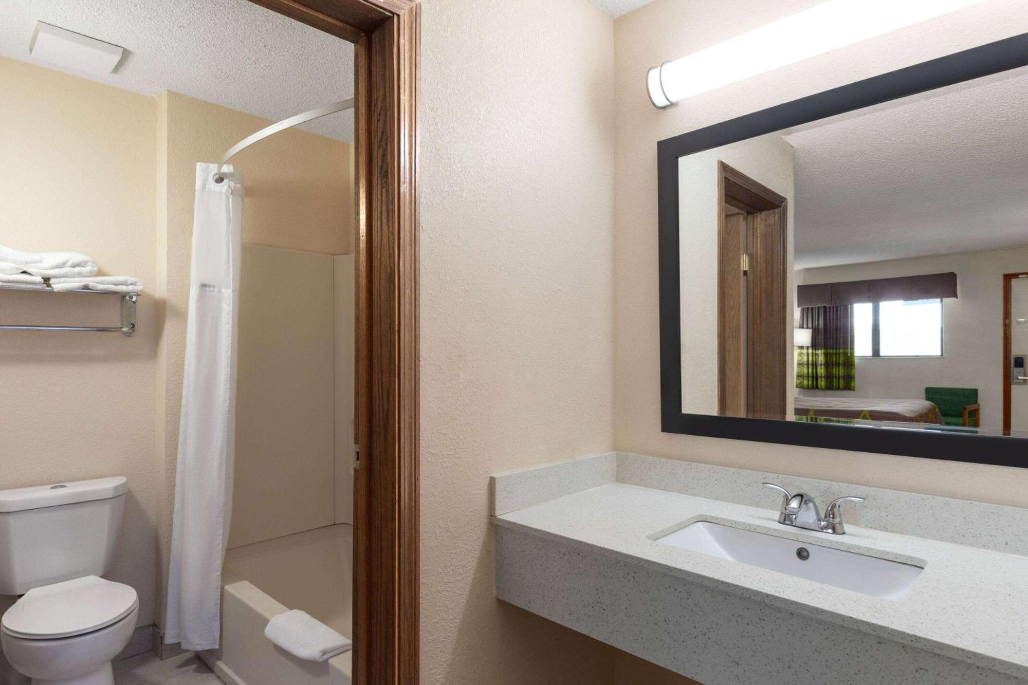Super 8 By Wyndham Fort Mitchell Cincinnati Area Zewnętrze zdjęcie