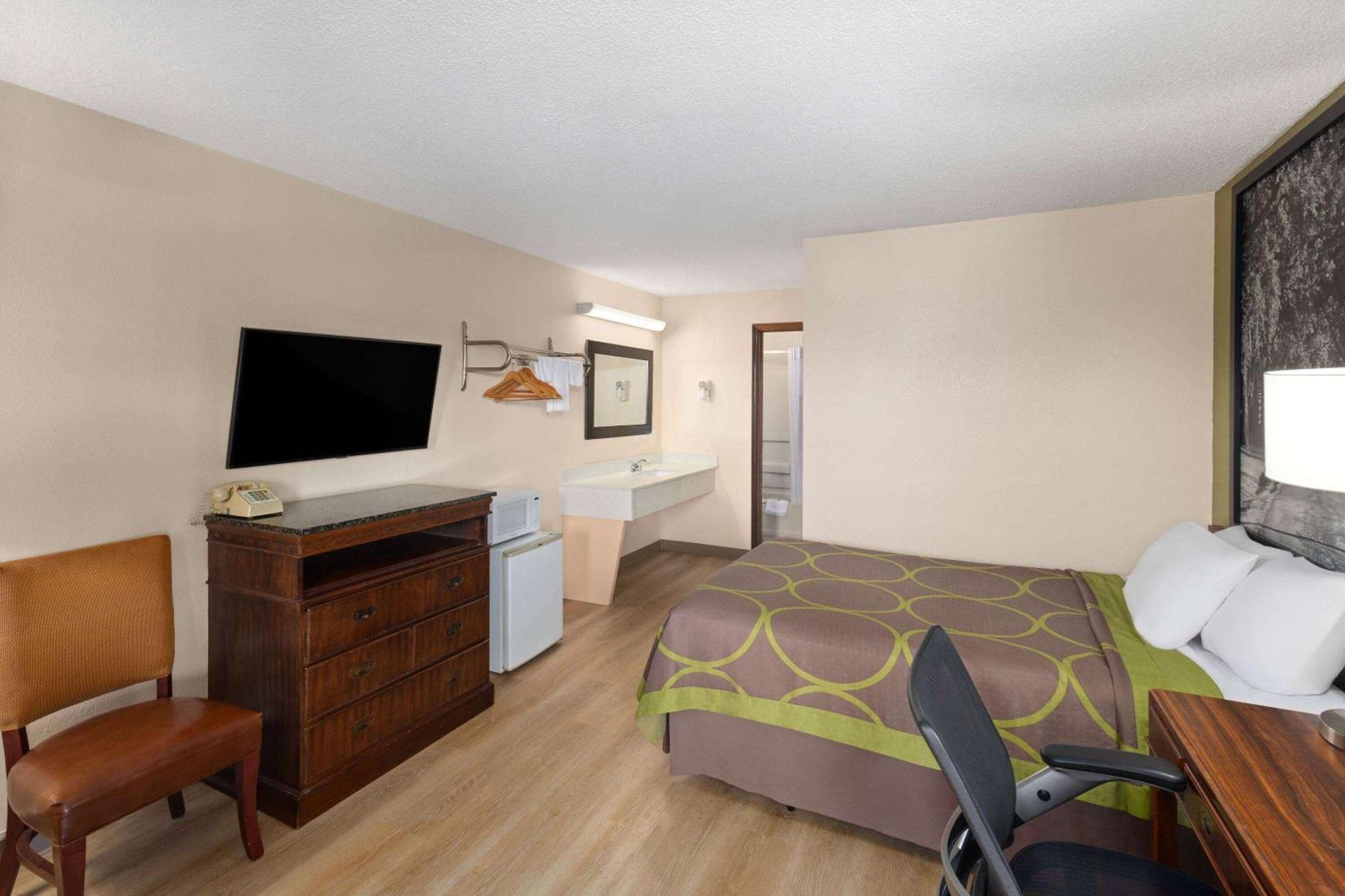 Super 8 By Wyndham Fort Mitchell Cincinnati Area Zewnętrze zdjęcie